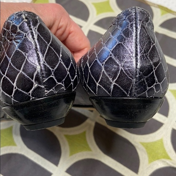 STUART WEITZMAN Snakeskin Wedge Flats Size 6 - Picture 5 of 8